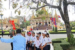 JPA Image Gallery - Middle school students listen to guide on visit to the Royal Palace in Phnom Penh - Jay Pritzker Academy, Siem Reap, Cambodia